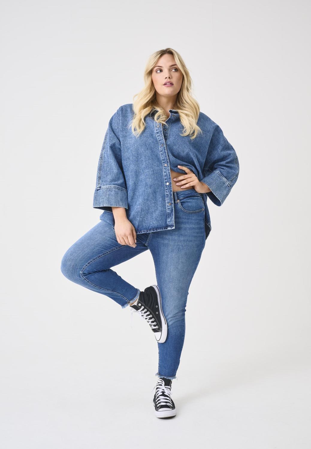Carmakoma CARWILLY REG SK ANK RW DNM TAI263 NOOS Blauw - OAK Fashion Noordwolde