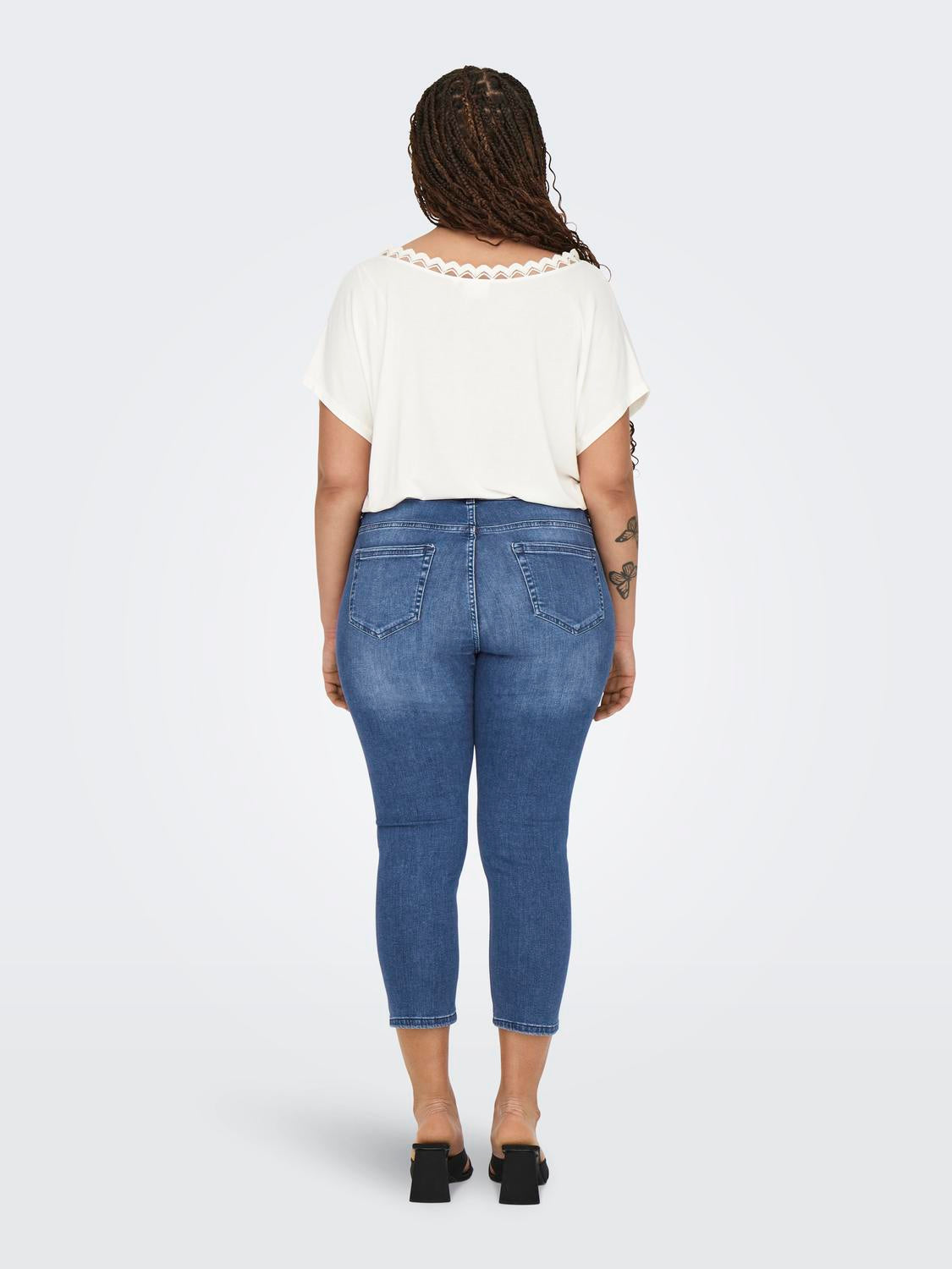 Carmakoma CARWILLY REG WAIST DNM CAPRI NOOS Blauw - OAK Fashion Noordwolde