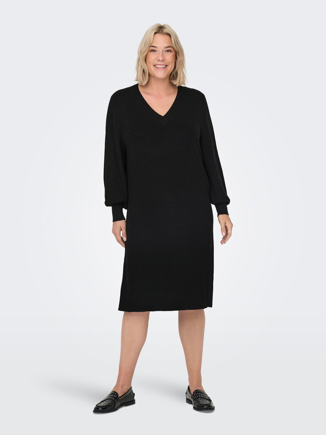 Carmakoma CARKATIA LS V-NECK DRESS KNT NOOS Zwart - OAK Fashion Noordwolde