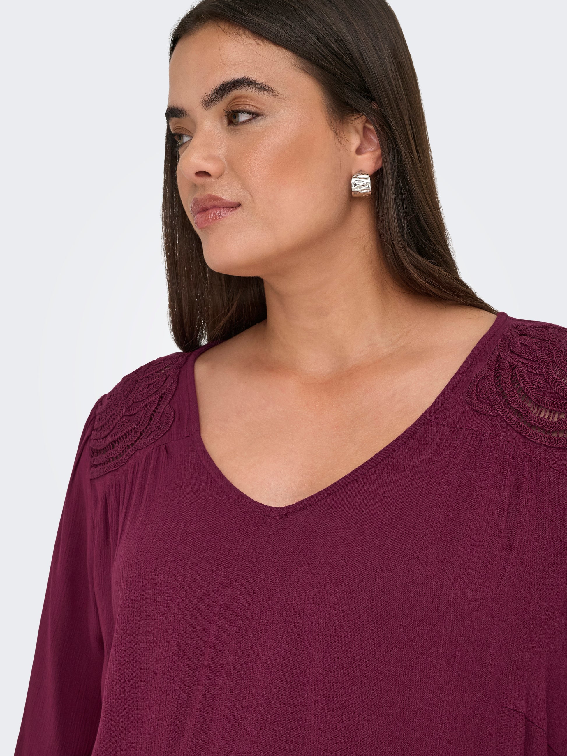 Carmakoma CARSELASI LIFE LS V-NECK TOP WVN Paars - OAK Fashion Noordwolde