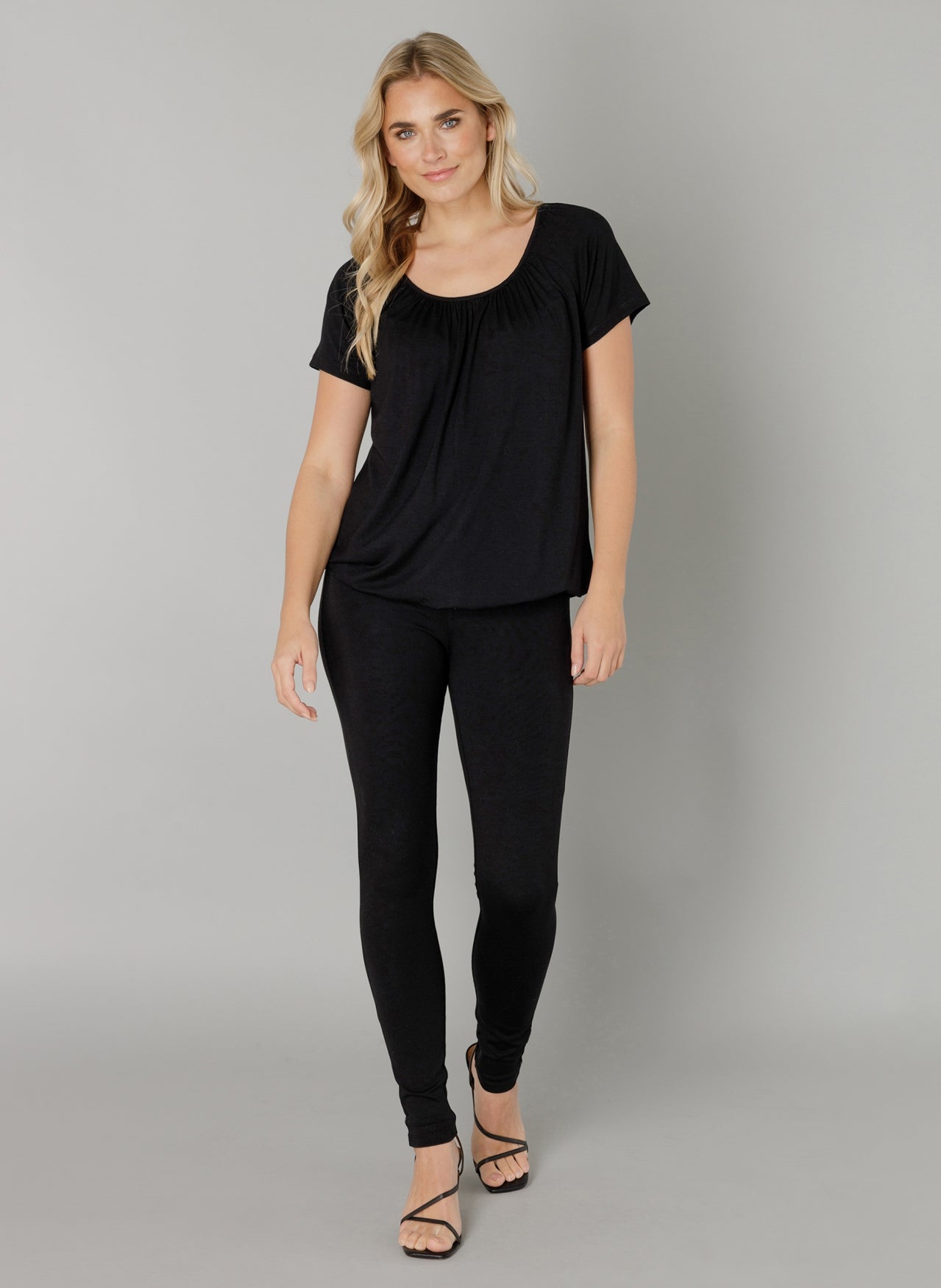 Base Level Top Yona Zwart - OAK Fashion Noordwolde