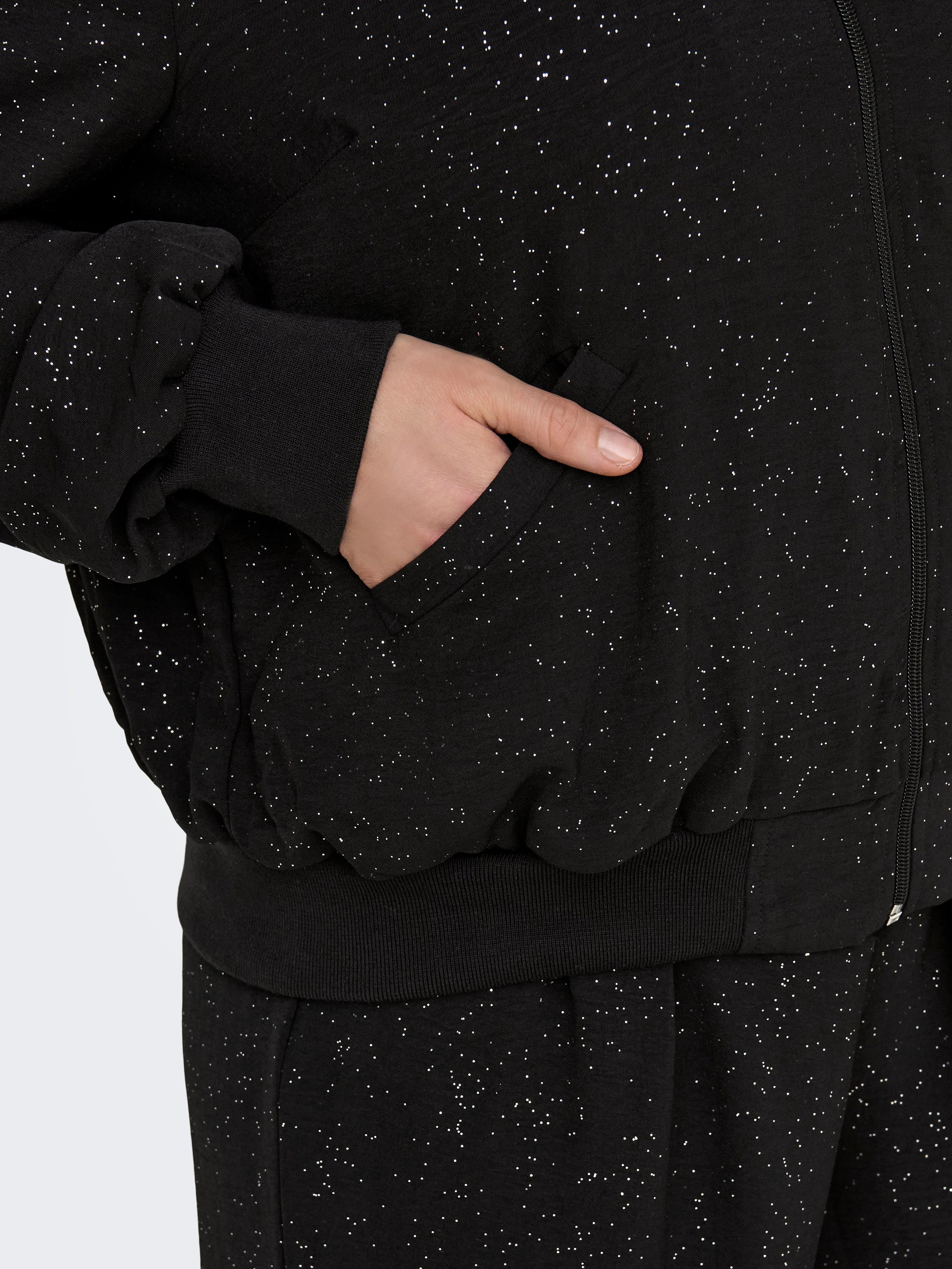 Carmakoma CARJOSEE METTA LIFE LS BOMBER WVN Zwart - OAK Fashion Noordwolde
