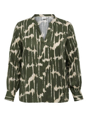 Carmakoma CARJUNIA LIFE LS V-NECK TOP AOP Groen - OAK Fashion Noordwolde