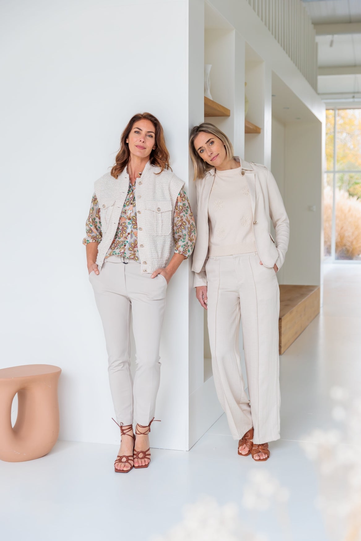 NED Main 1/2SS 3D Flower Knit Bruin - OAK Fashion Noordwolde