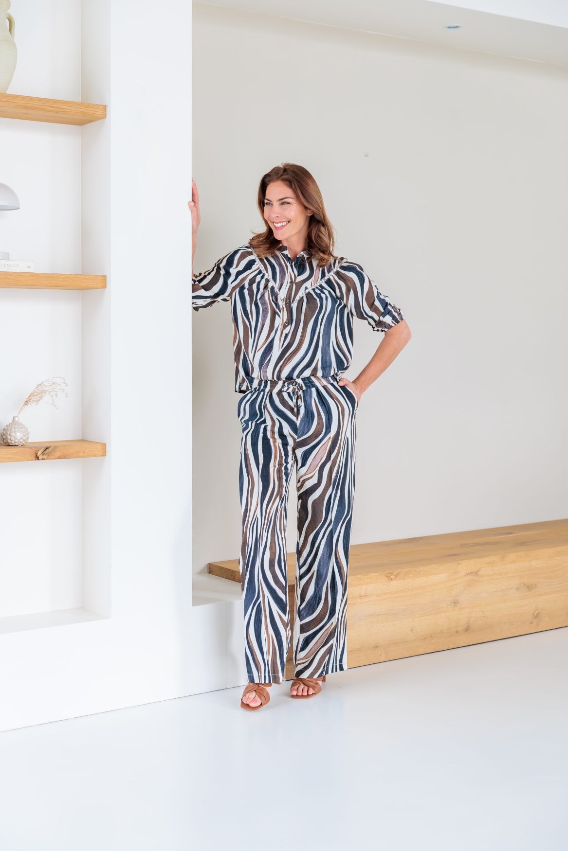NED Yura Brown Zebra Print Woven Bruin - OAK Fashion Noordwolde