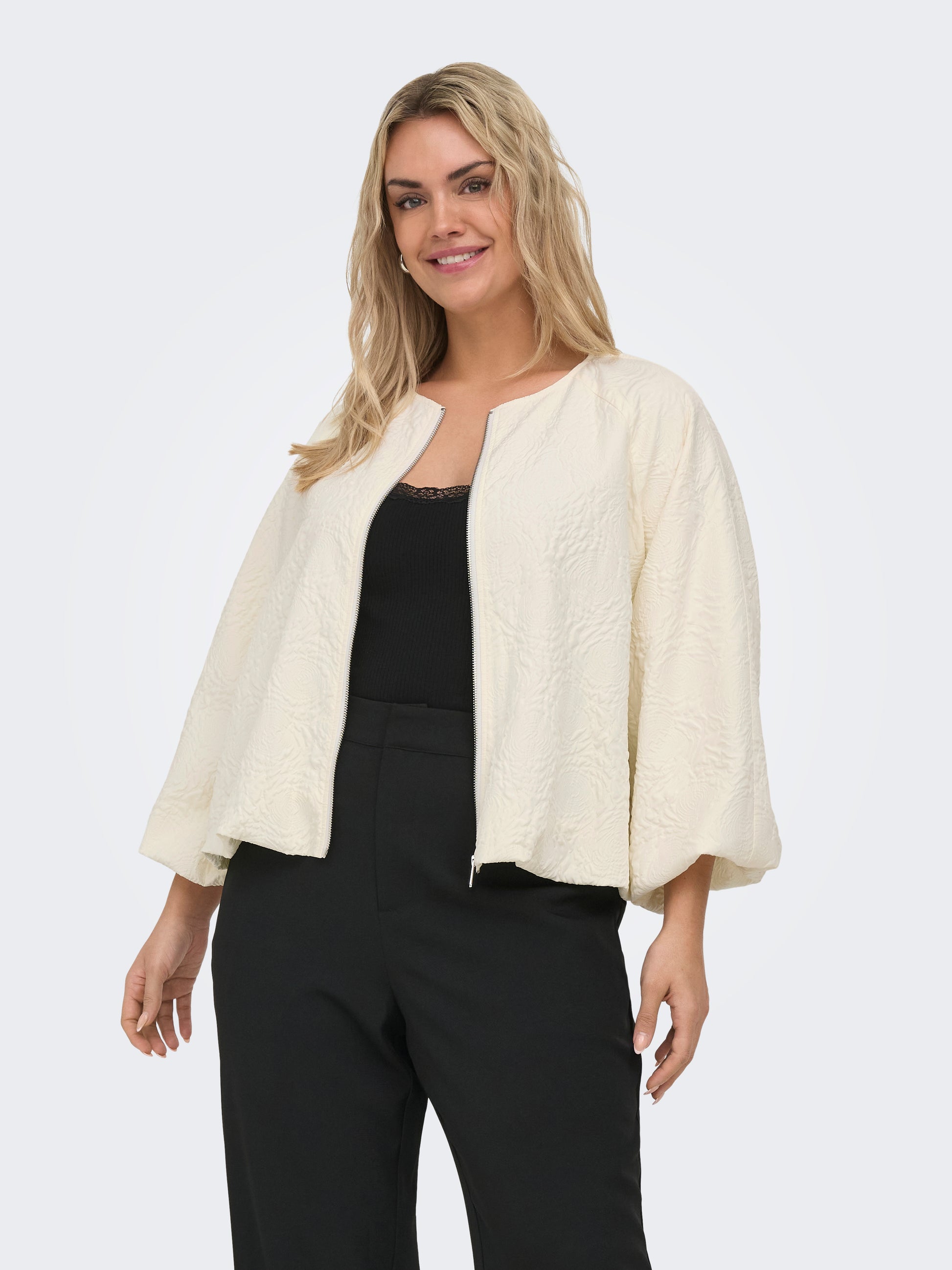 Carmakoma CARANJA BALLOON 3/4 SL JACKET OTW Wit - OAK Fashion Noordwolde