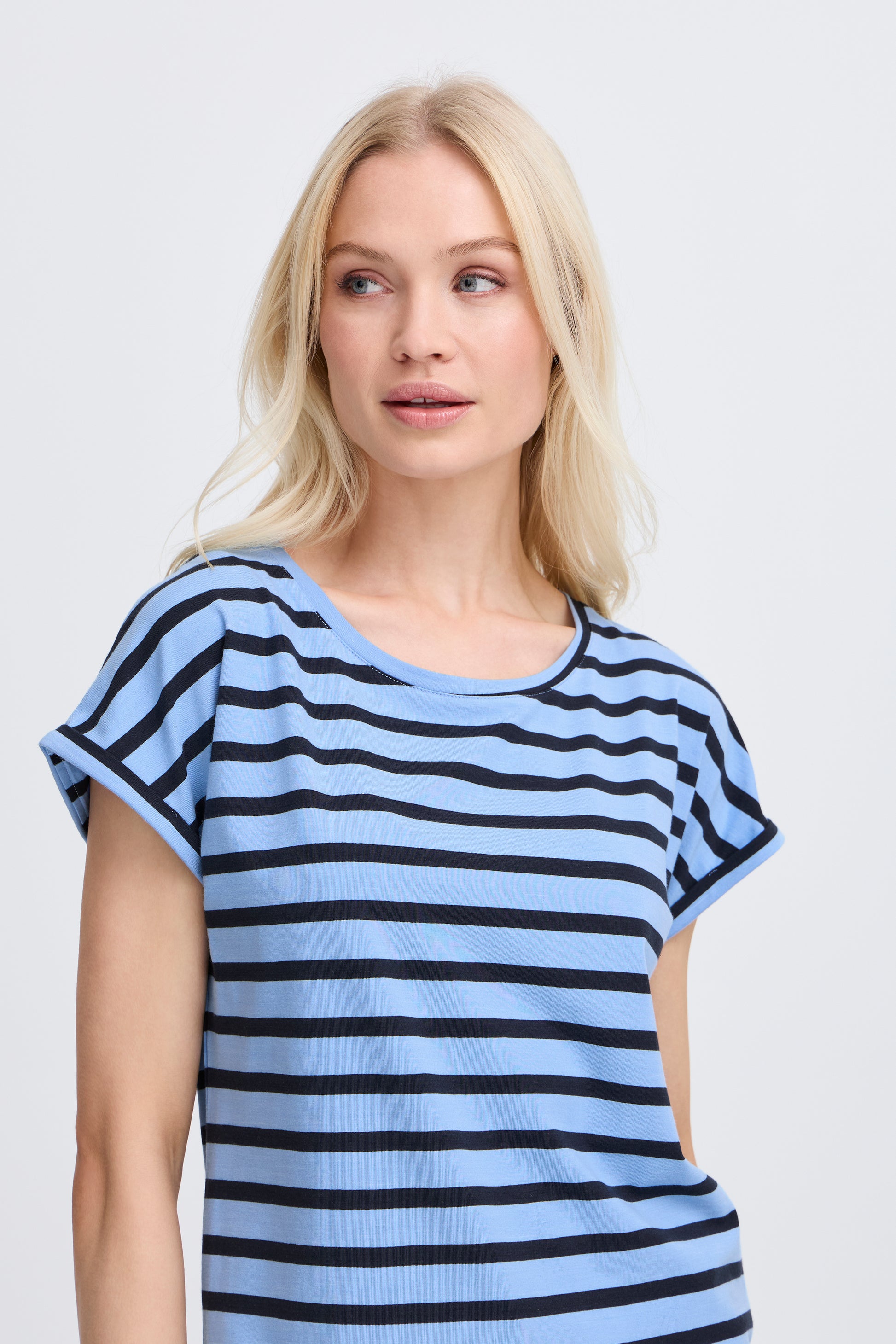 B. Young BYPAMILA ONECK TSHIRT DELLA ROBBIA BLUE STRIPE - OAK Fashion Noordwolde