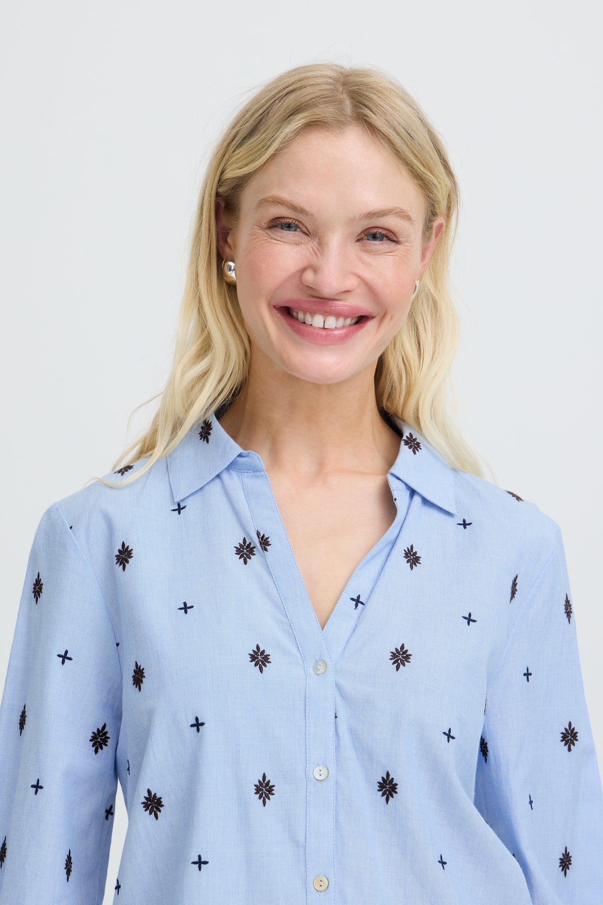 B. Young BYFABIENNE LS SHIRT 2 Chambray Blue - OAK Fashion Noordwolde