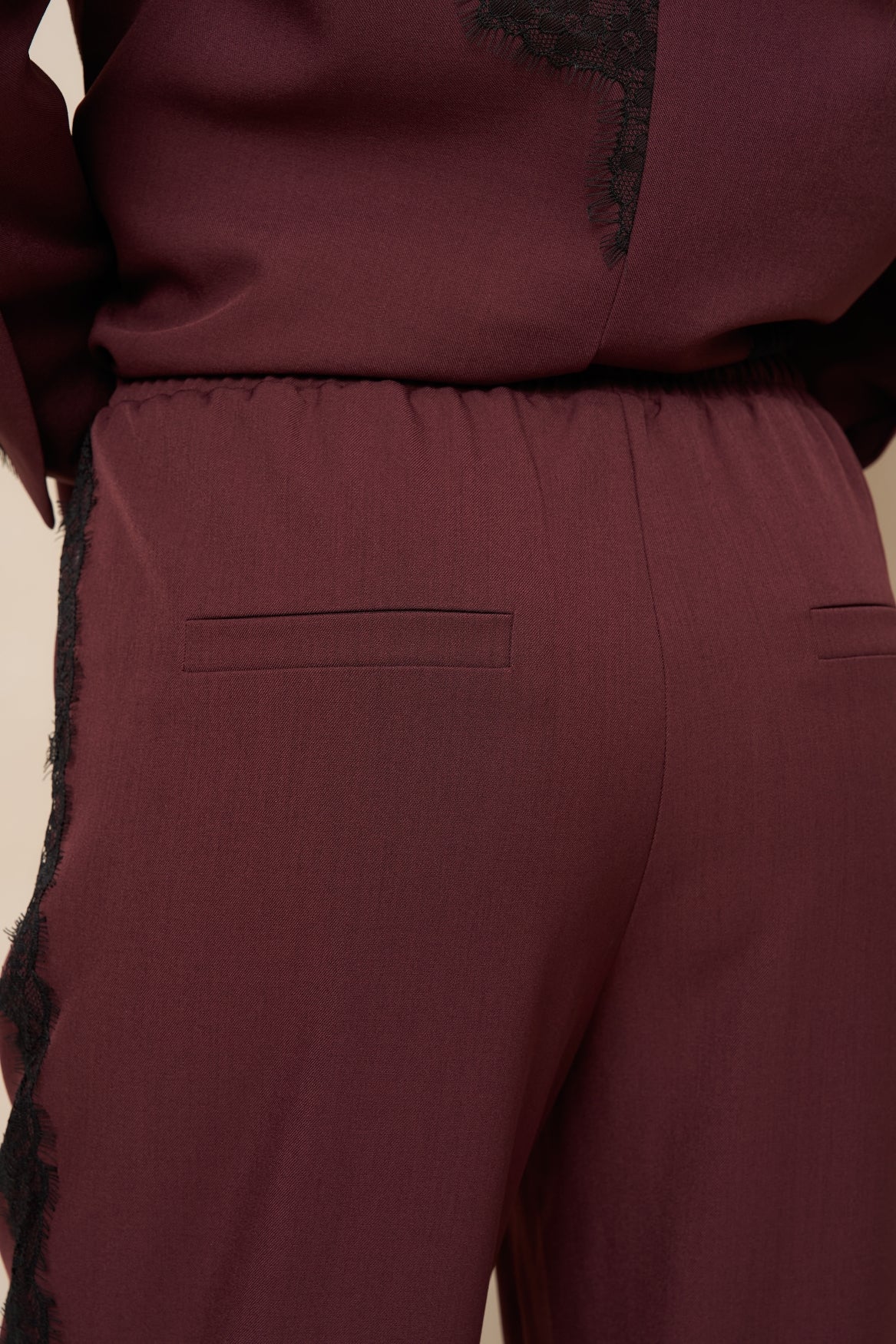 Lofty Manner Pant Koya - Lace Tape Rood - OAK Fashion Noordwolde