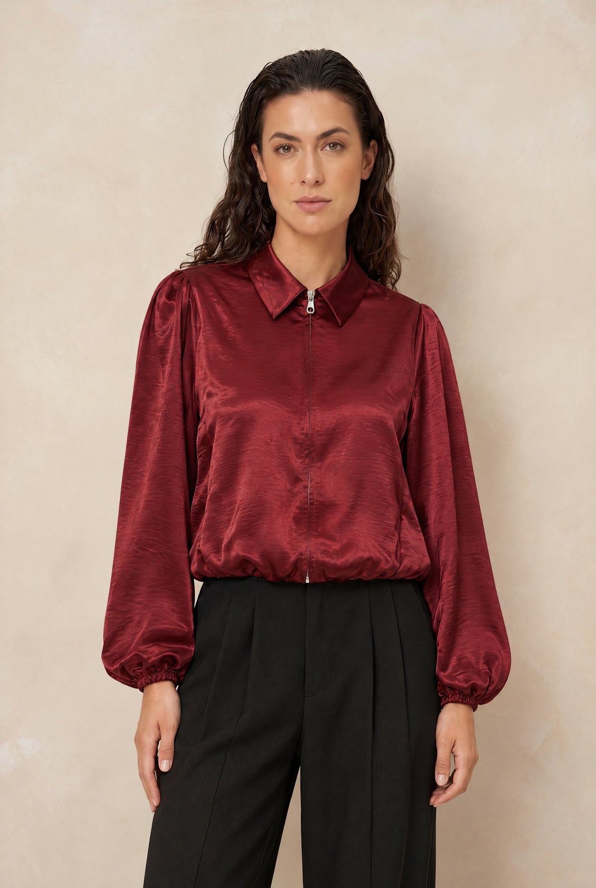 Lofty Manner Jacket Kairi - Satin Bomber Rood - OAK Fashion Noordwolde