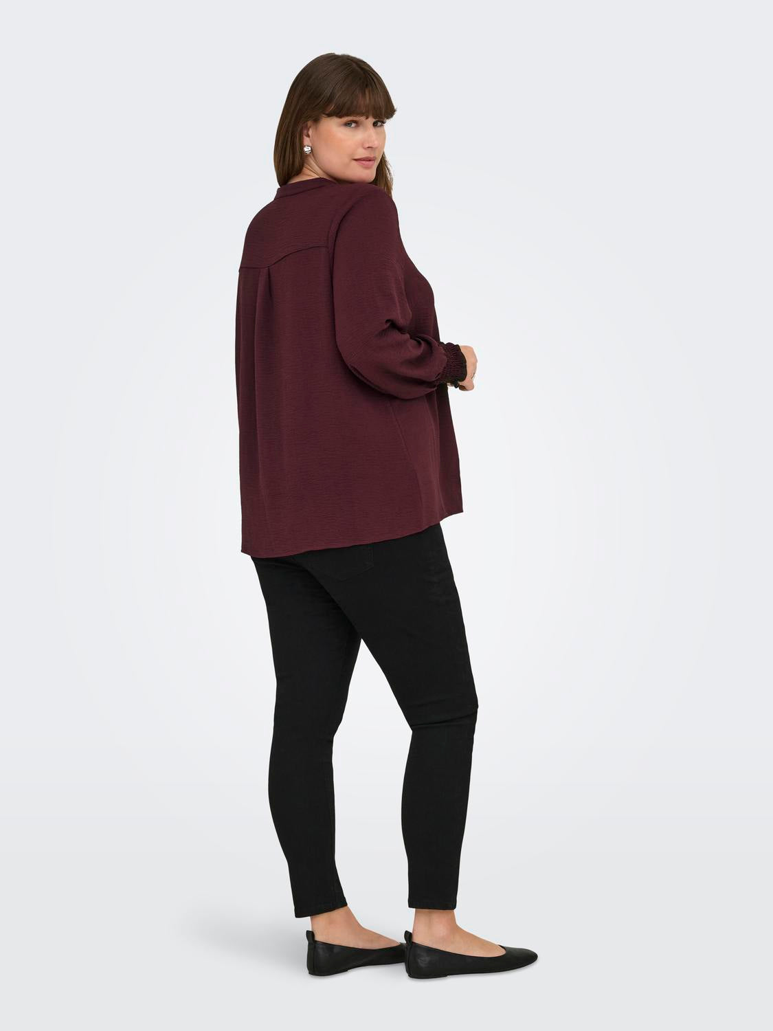 Carmakoma CARMETTA L/S V-NECK TOP WVN NOOS Rood - OAK Fashion Noordwolde