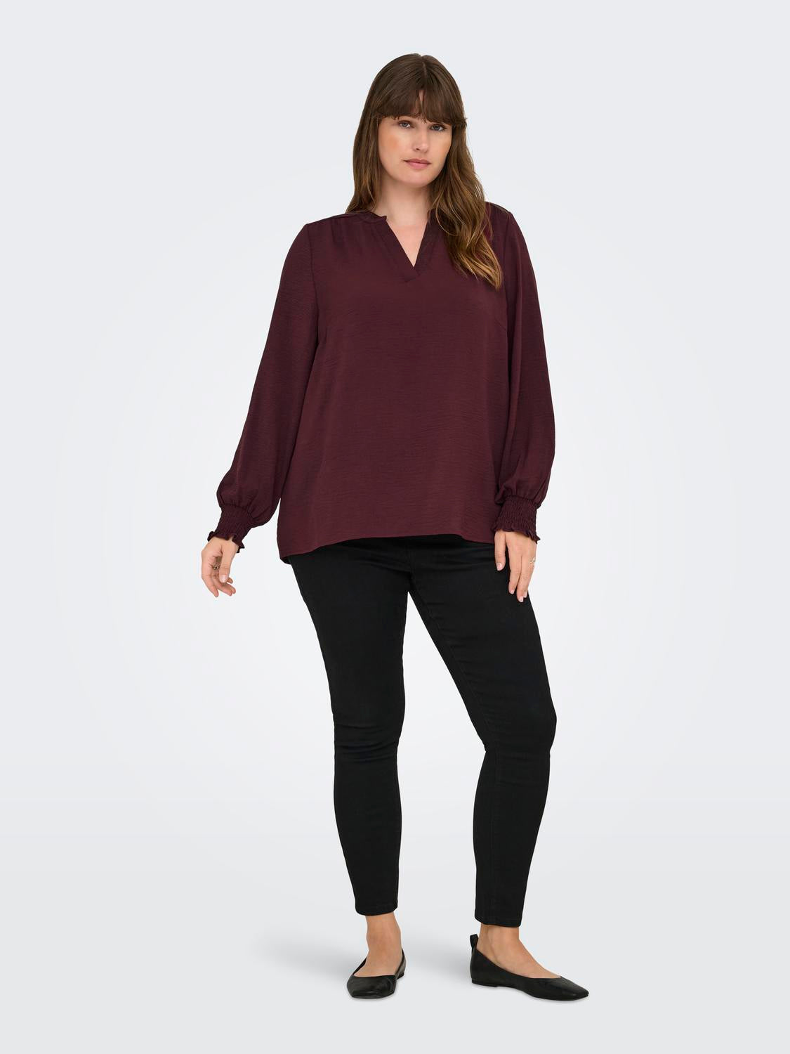 Carmakoma CARMETTA L/S V-NECK TOP WVN NOOS Rood - OAK Fashion Noordwolde
