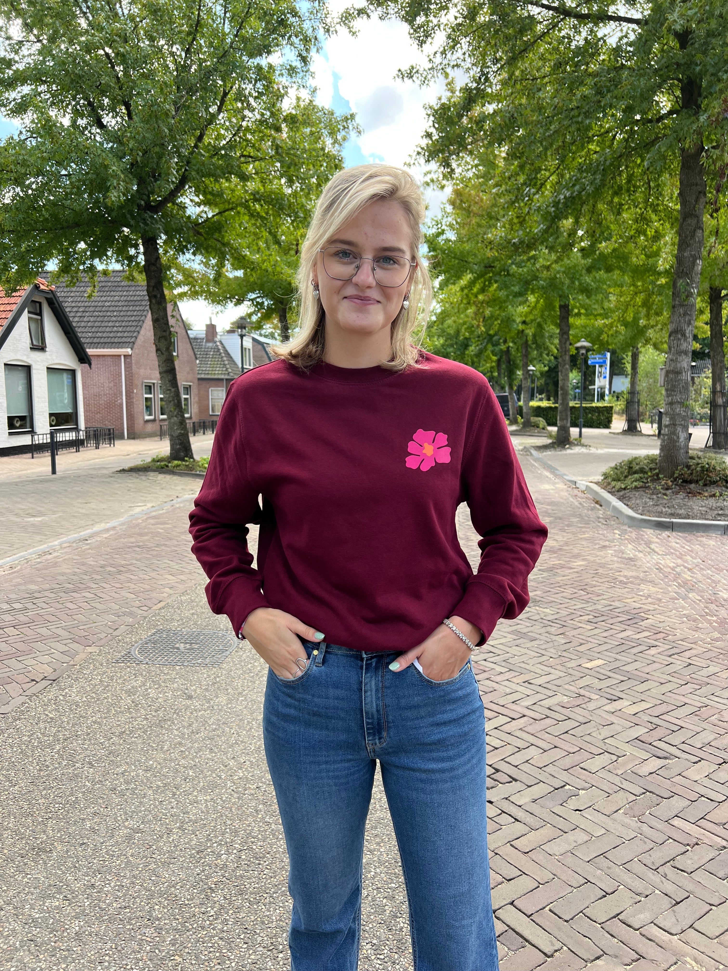 Oak Sweater Love More Rood - OAK Fashion Noordwolde