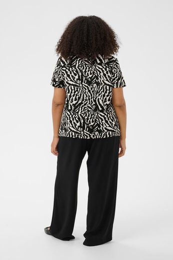 Kaffe Curve KCmella Jersey Blouse Black Deep/Chalk s animal - OAK Fashion Noordwolde