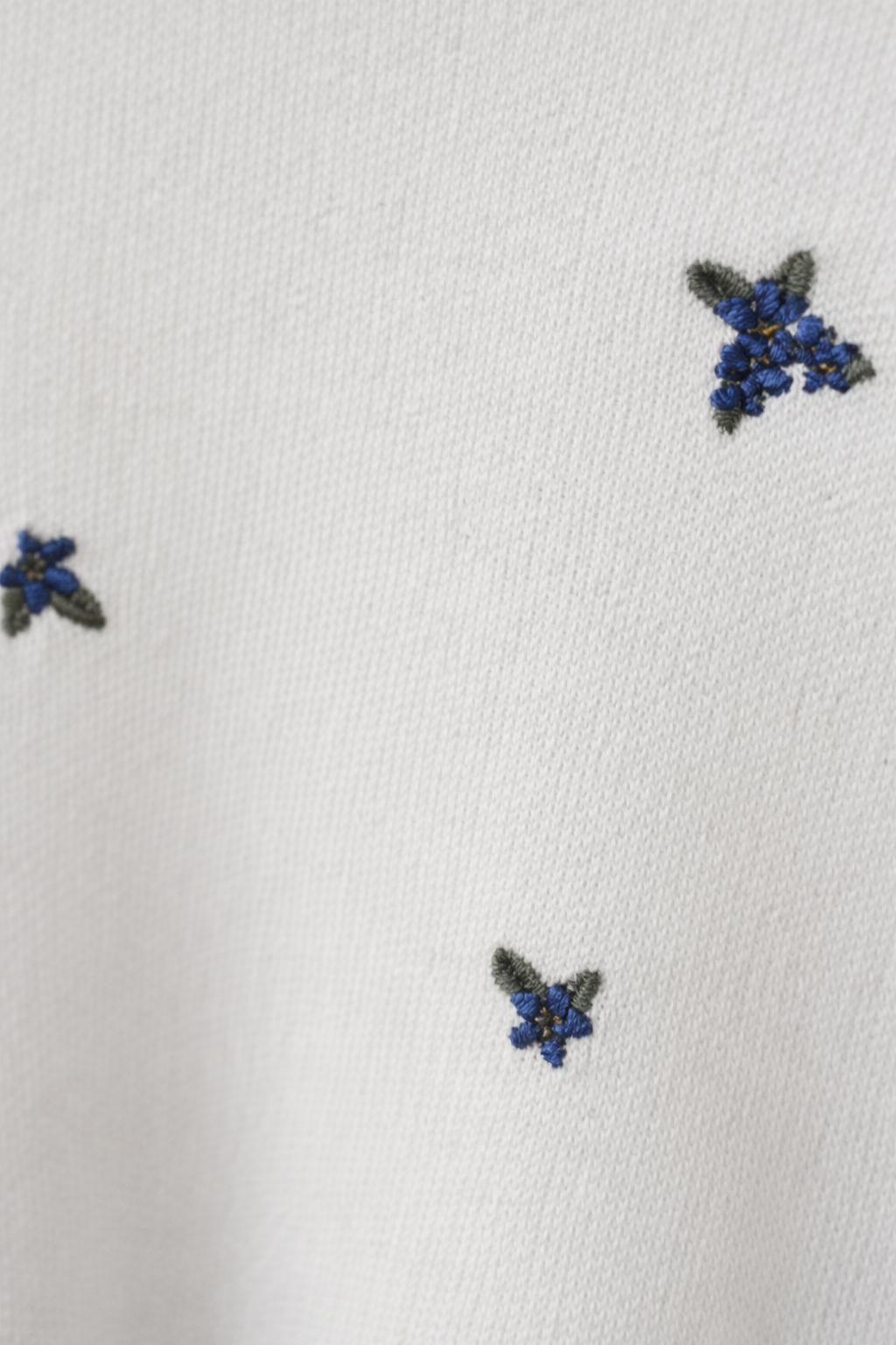 Fransa Top Embrody WHISPER WHITE W. FLOWER - OAK Fashion Noordwolde