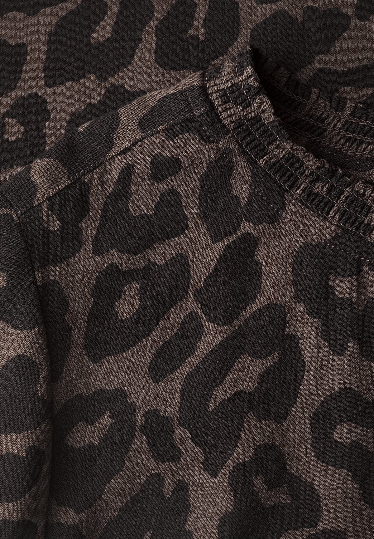 Cecil Blouse Neckline Brown - OAK Fashion Noordwolde