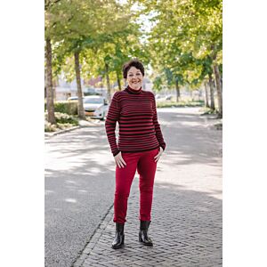 Red Button Roll Neck Rood