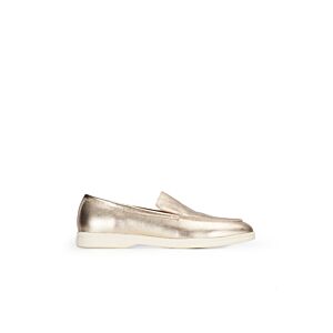 20250627112940_672871_ankloafers.jpg